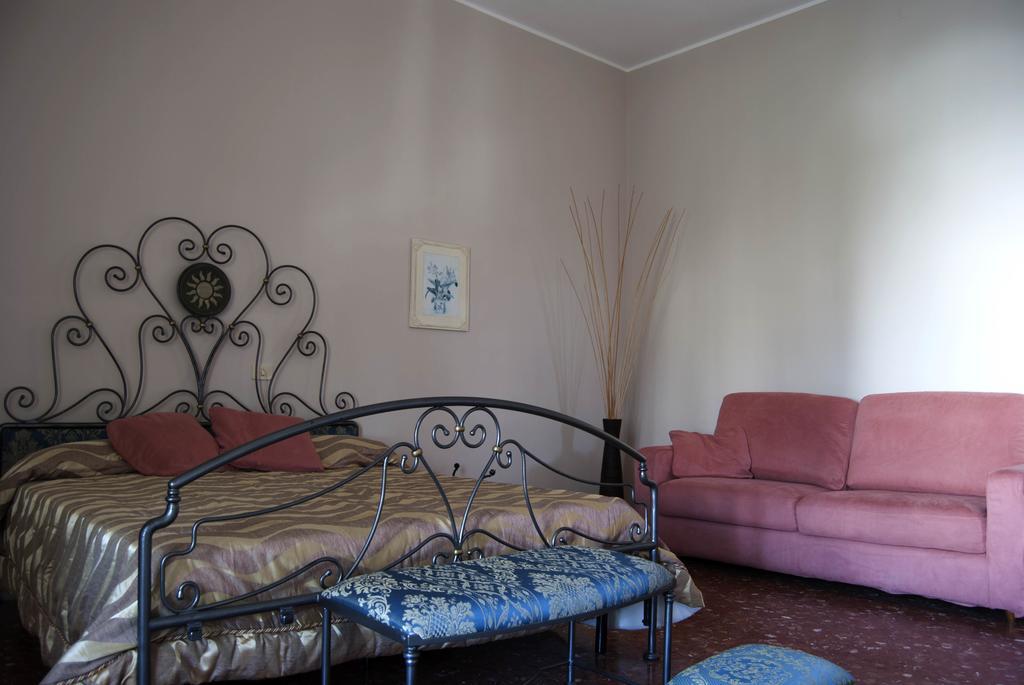 B&B Coste Del Salento San Pietro Vernotico الغرفة الصورة